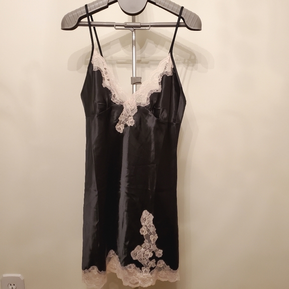 Adore Me Kelsie Slip size small - Picture 2 of 6